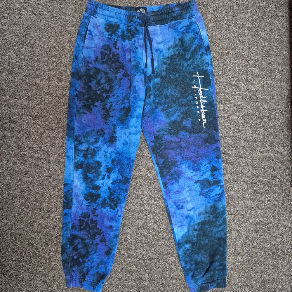 Hollister California sz. Medium gently used joggers sweatpants.